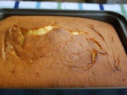 Recept na vzdušný a lahodný piškotový koláč z jednoho plechu: Bude se Vám rozplývat na jazyku a připravený ho máte raz dva!