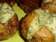 Brambory ve slupce zapečené se sýrem. Toto rychlé a chutné jídlo je tak lahodné, že si od vás každý vyžádá recept