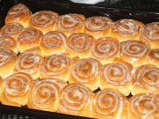 Recept na skořicové šneky s vanilkovou polevou. Fantazie!