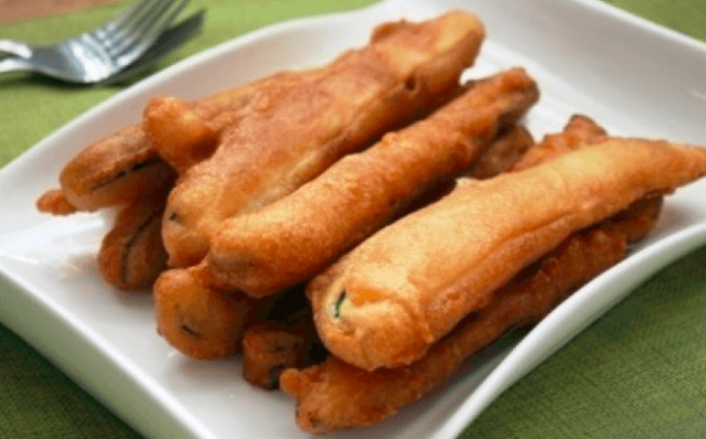 Recept_na_křupavé_cuketové_tyčinky_s_česnekem