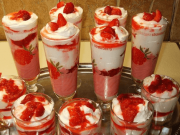 Recept na sladké pokušení z jahod a mascarpone. Tento dezert je tak dobrý, že zastíní i složité dezerty!