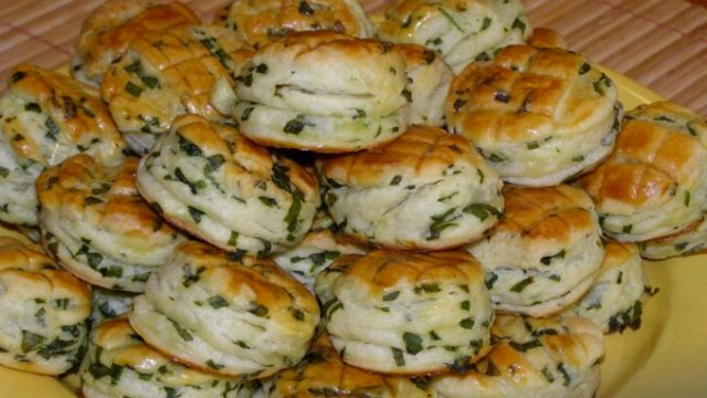 Domácí-česnekové-pagáče_recept