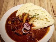 Recept na pravý maďarský guláš. Až vyzkoušíte tento recept jinak už guláš dělat nebudete!